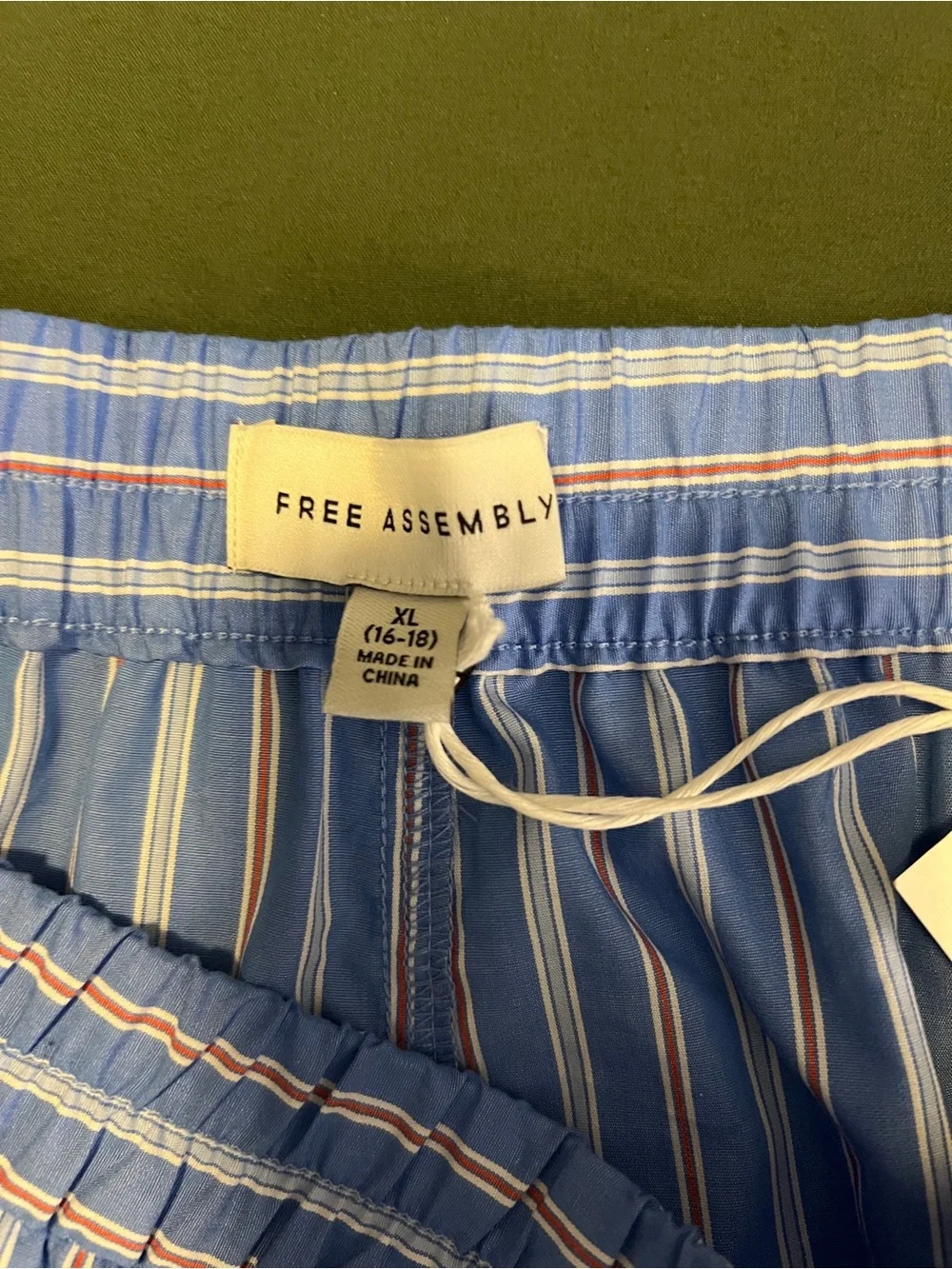 Light Blue Striped Women’s Elastic Waist Shorts with Ruffle Trim Size XL